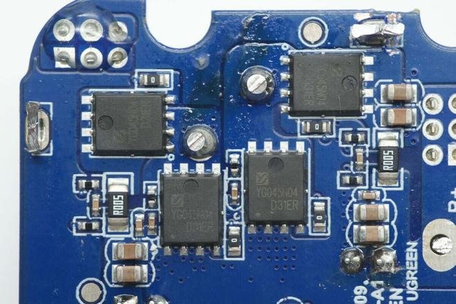 C方案绿联100W大功率快充移动电源拆解冰球突破内置智融科技SW6301 SO(图3)